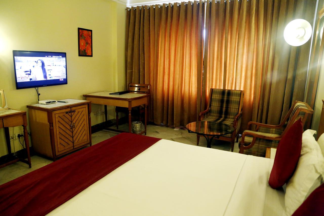 Leo Fort Hotel Jalandhar Exterior photo